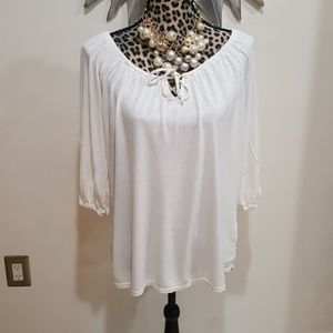 Three-quarter sleeve blouse